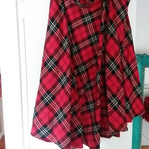 Voluminous plaid tartan midi  skirt